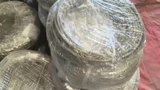 Zabezpieczenie przed upadkiem lampy z siatki drucianej ze stali nierdzewnej