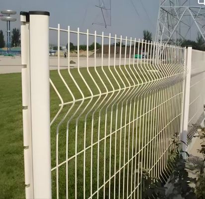 1.8M Pvc powlekany V zgięty zakrzywiony płot sieciowy ogród ogrodniczy ogrodzenie zewnętrzne 3D z brzoskwiniowym słupkiem